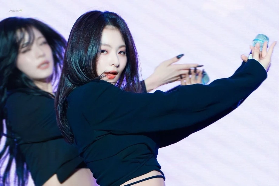 프로미스나인 (fromis_9) 이나경 07.jpeg