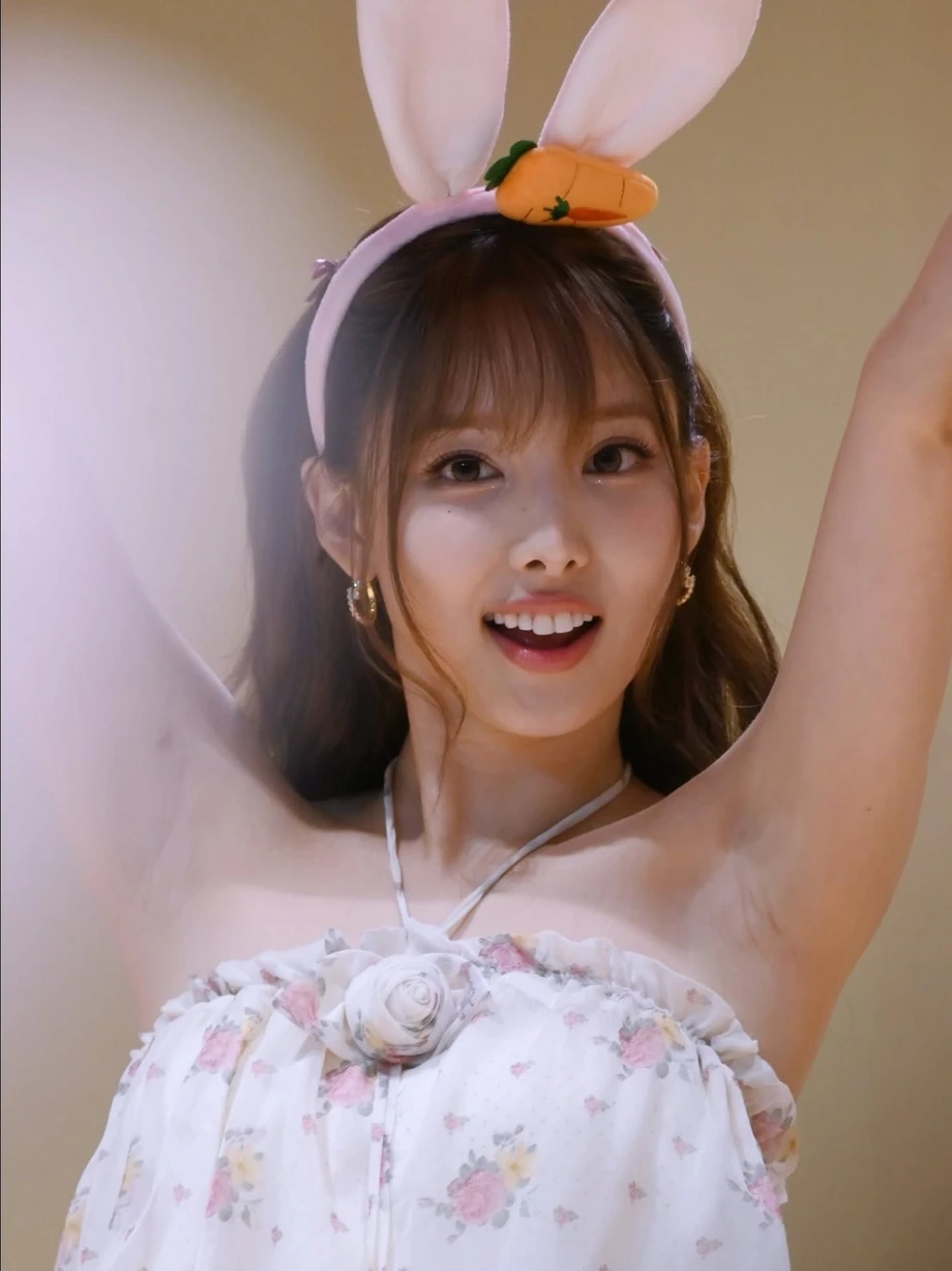 nayeonbbyjype_3991850523778913371_2026-09-22.jpeg