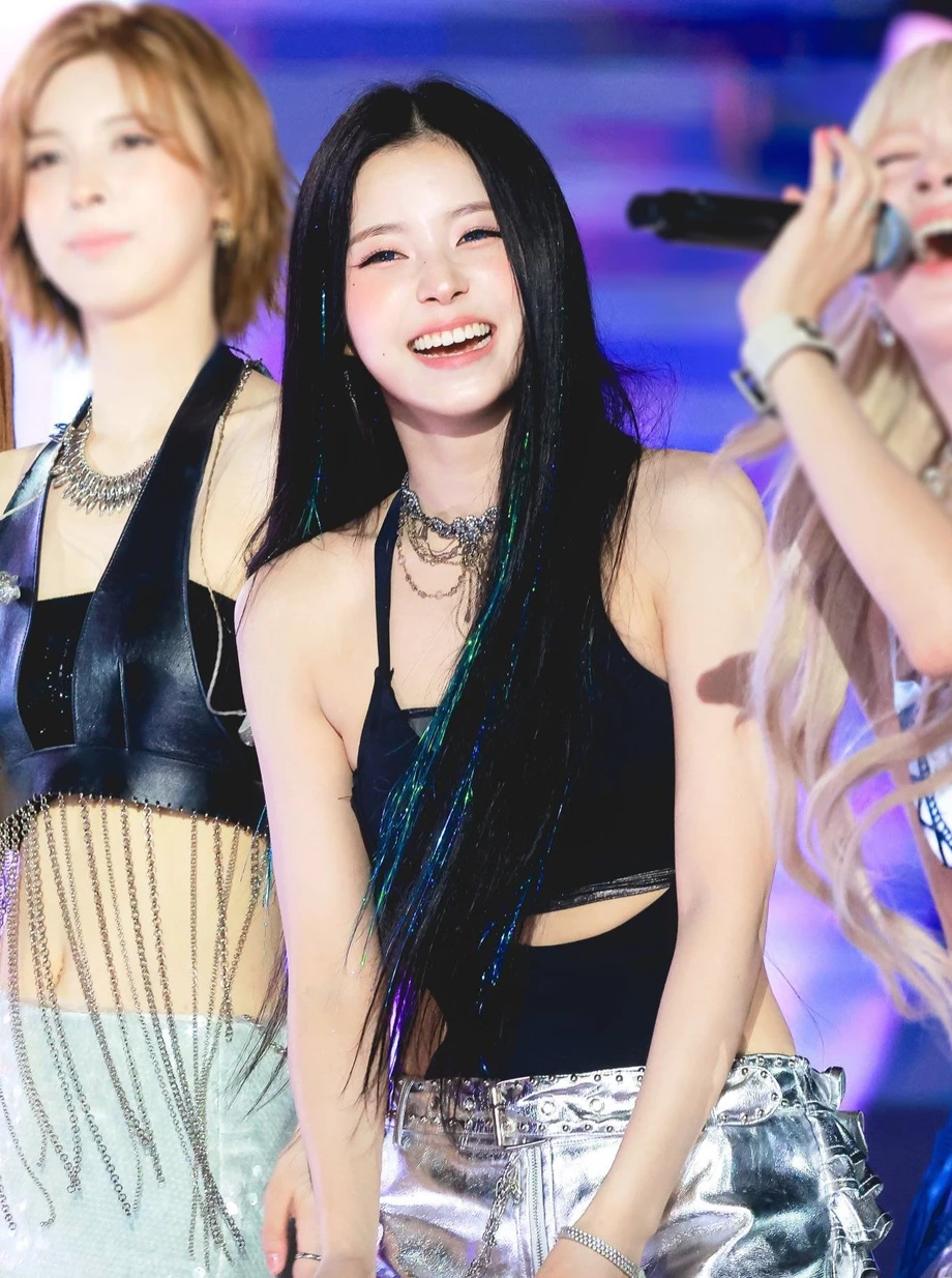 NMIXX (엔믹스) 규진 05.jpeg