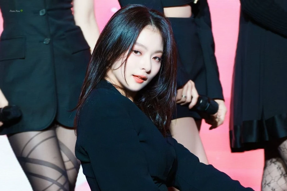 프로미스나인 (fromis_9) 이나경 06.jpeg