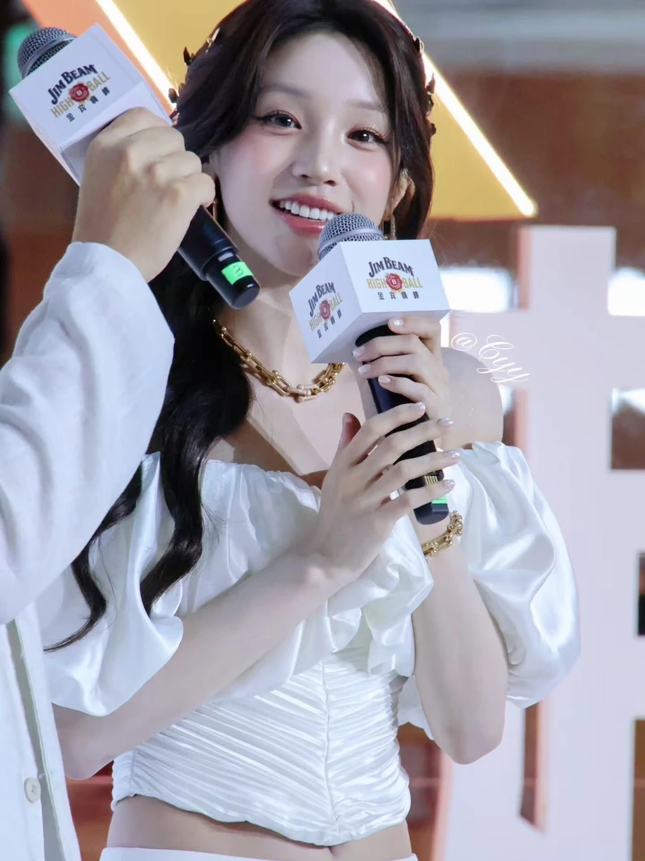 이들 (i-dle) 우기 12.jpeg