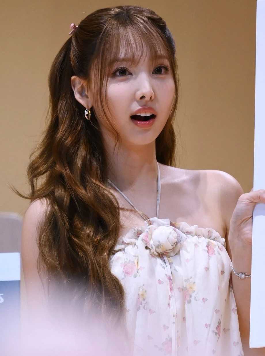 nayeontwices__3990348925357569242_2026-09-20.jpeg